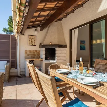Apartment Nice Apt For 4 With Terrace And Pool Bandol