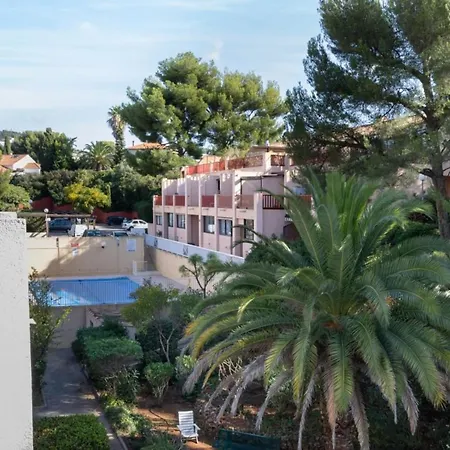 Apartment Nice Apt For 4 With Terrace And Pool Bandol